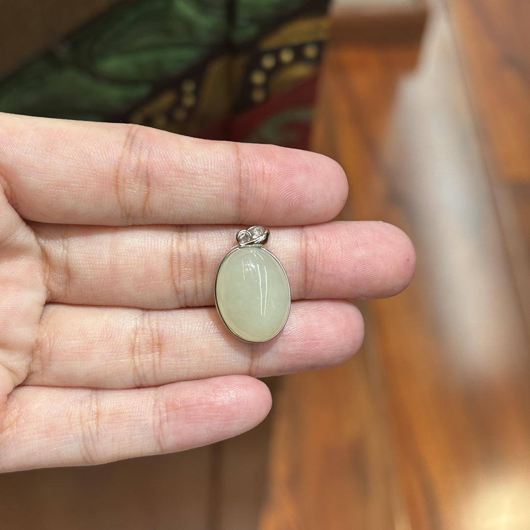 112901wm和田玉蛋面s925银镶吊坠挂件约18.3*13*6.5多样性发其一