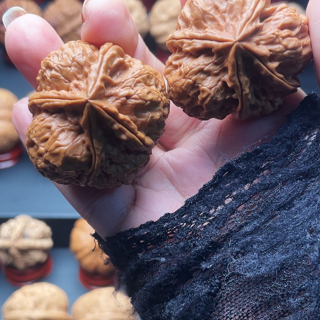 文玩核桃吊坠今**事四棱……