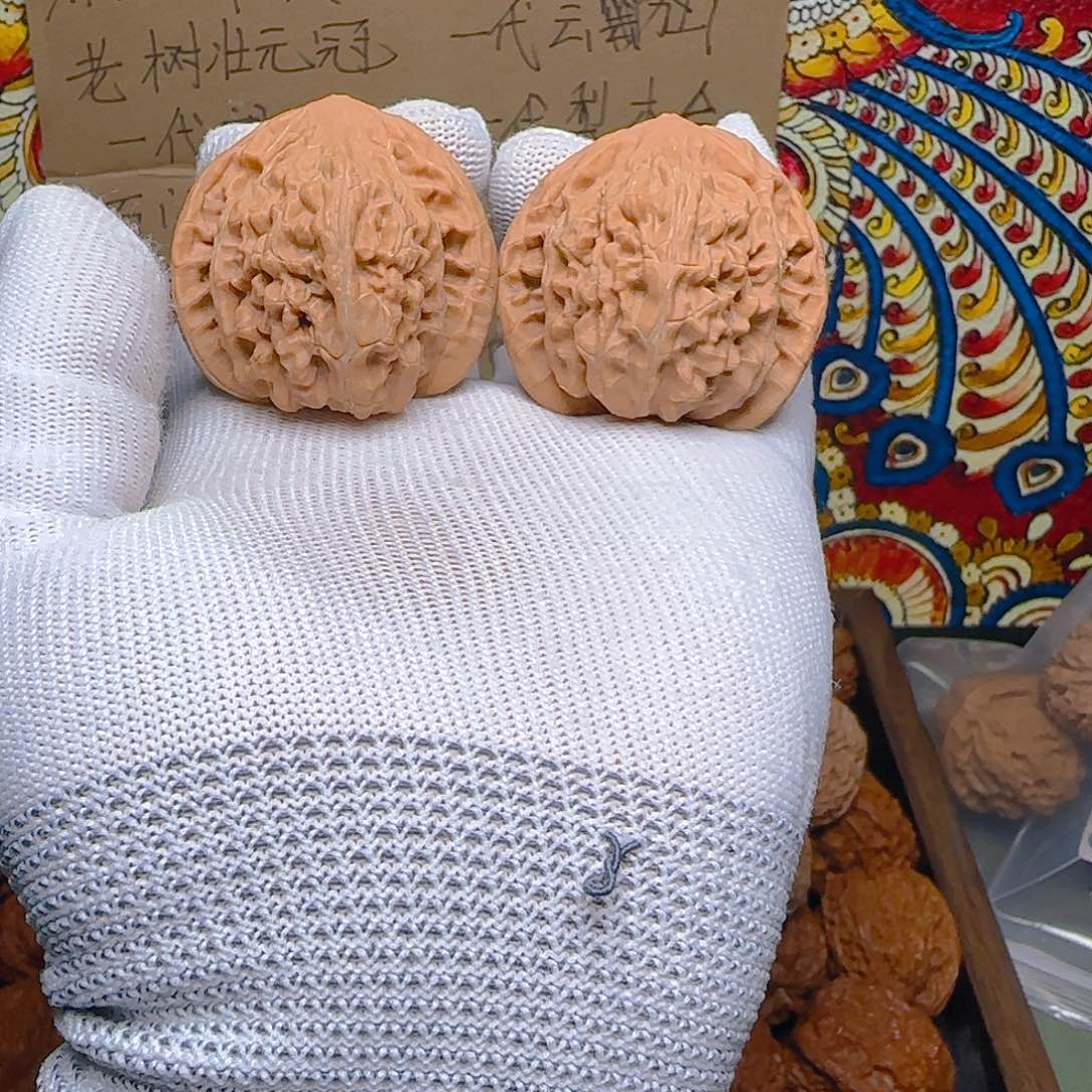 文玩核桃吊坠一代望月