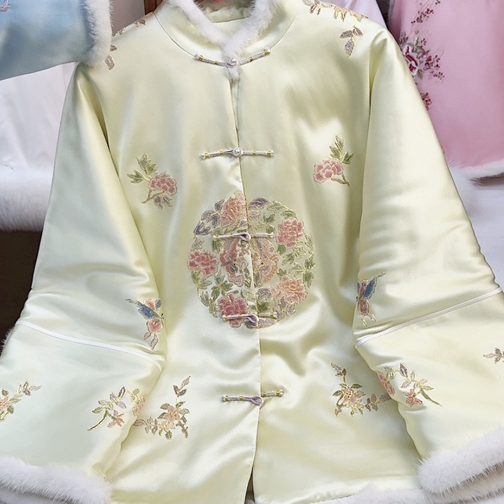 织绣真丝绿色对襟团花