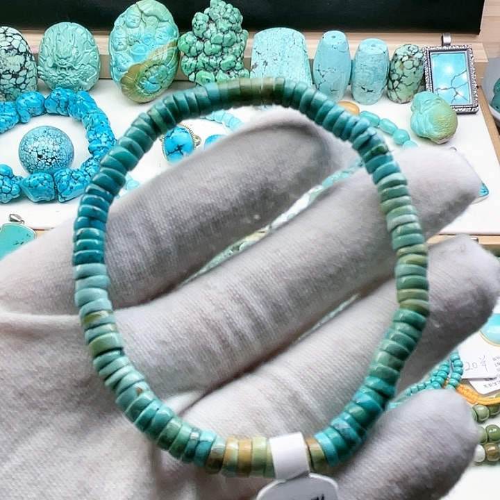 绿松石配饰未镶嵌