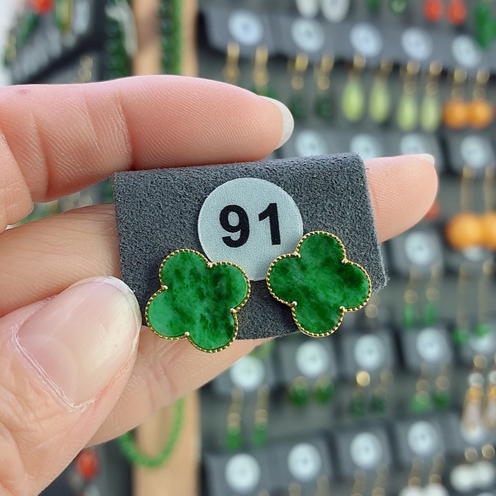 翡翠18K金镶嵌耳饰