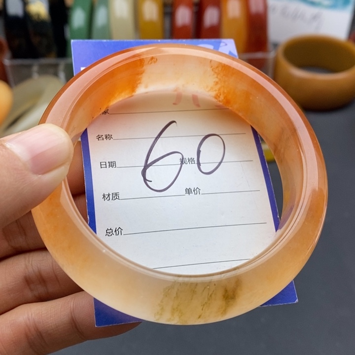 未镶嵌手镯石英质玉