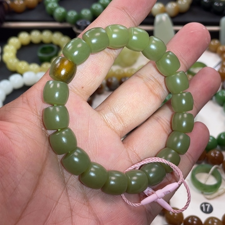未镶嵌手串和田玉沙枣青卡11