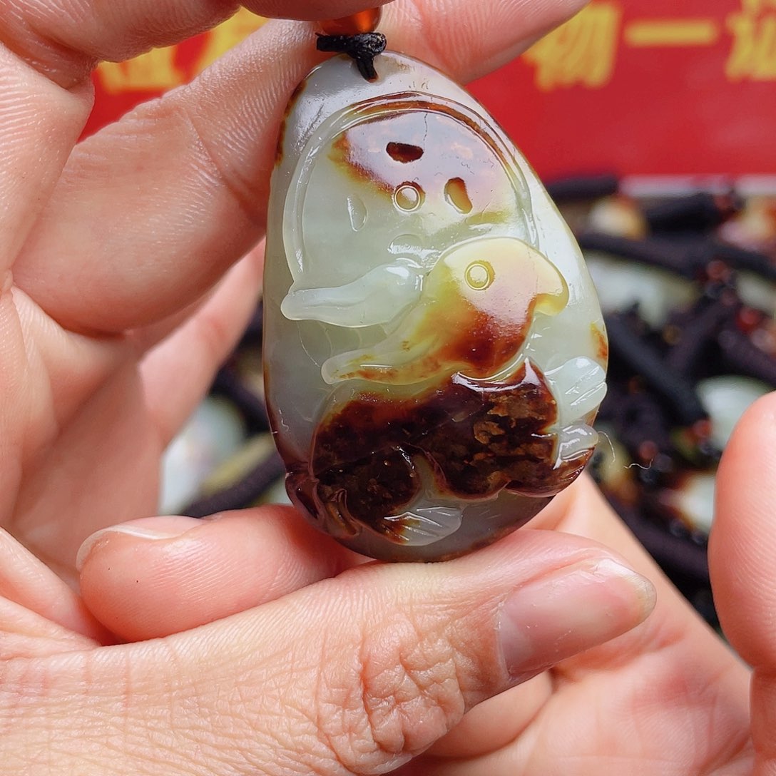 和田玉颈饰未镶嵌