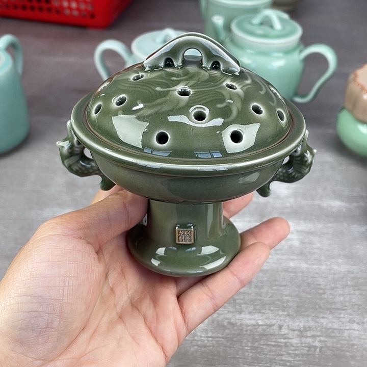 龙泉青瓷哈哈哈哈微微瑕