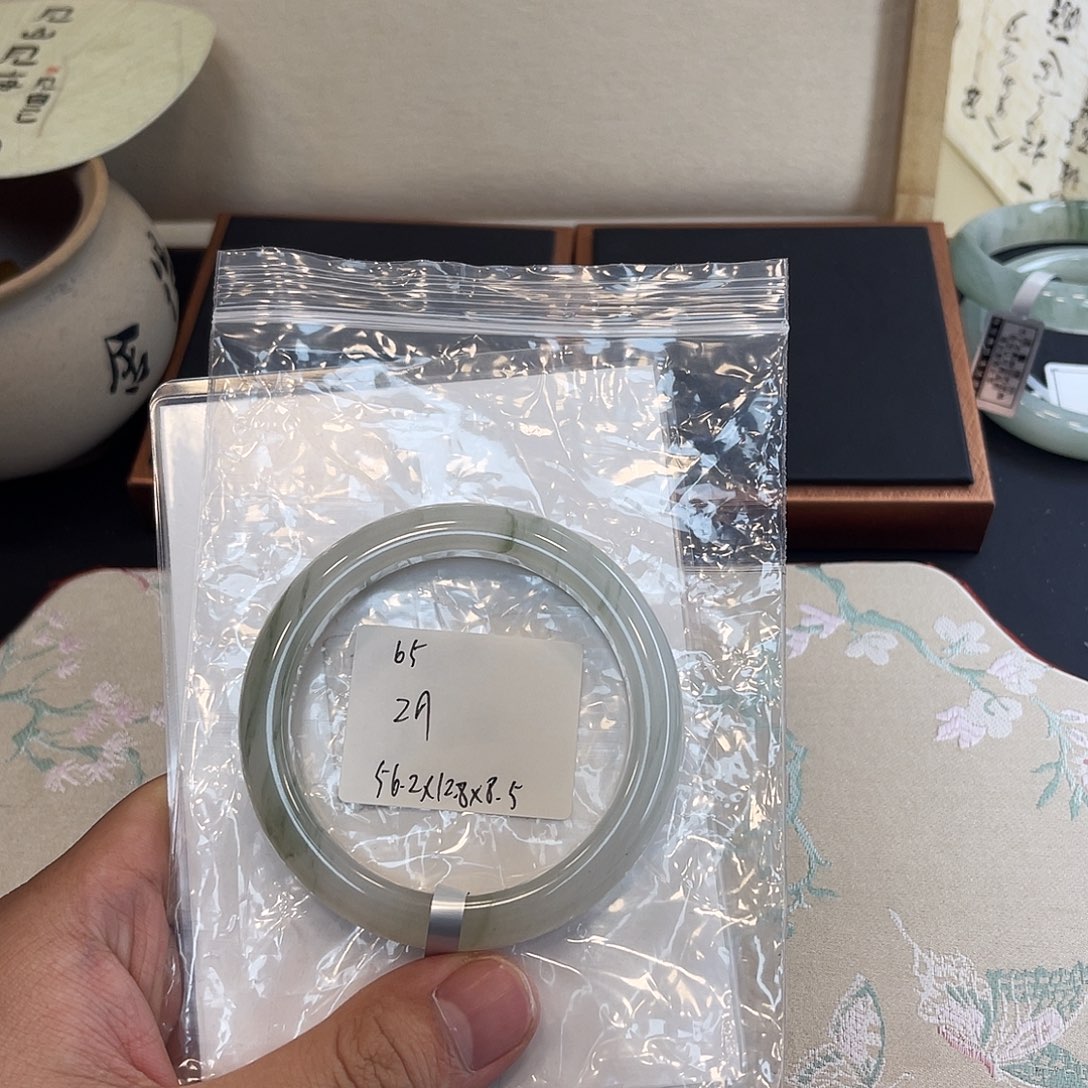 石英质玉未镶嵌手镯65