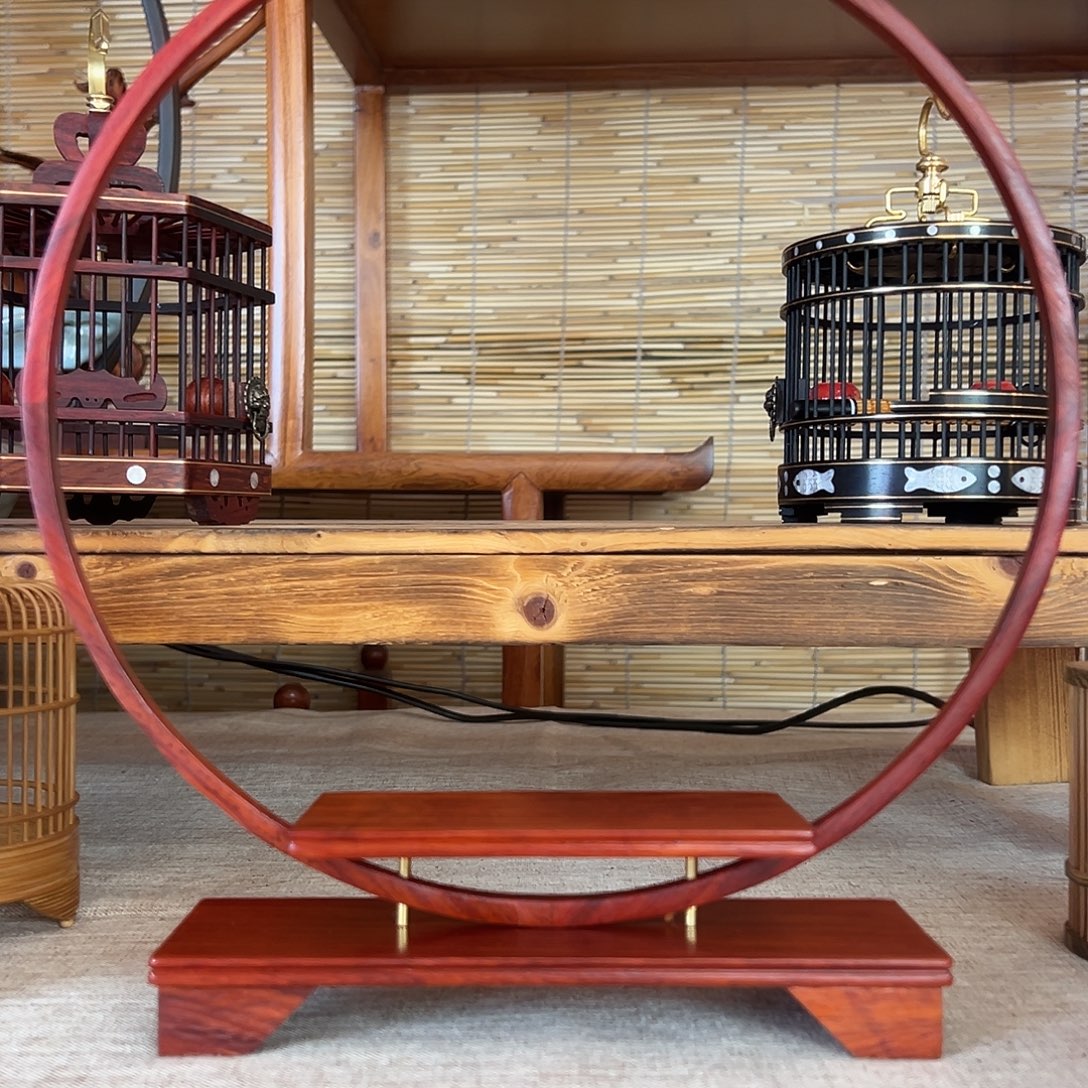 夜***巷红木圆形架子一个