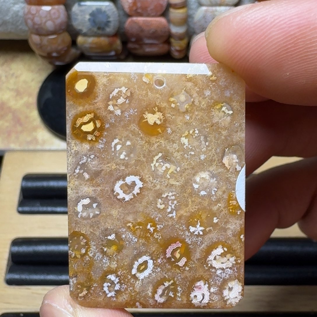 石英质玉精工 手工牌 意境群体洞穴之谜之谜未镶嵌