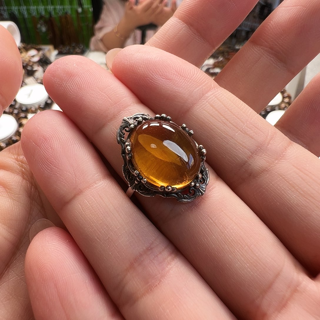 琥珀未镶嵌裸石抚顺琥珀戒指