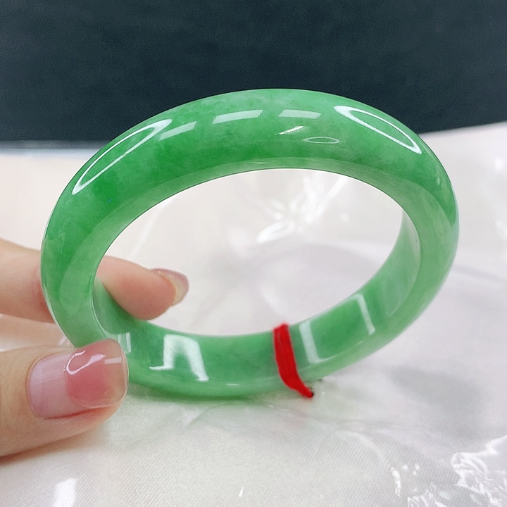 翡翠未镶嵌手镯圈54.7，50124