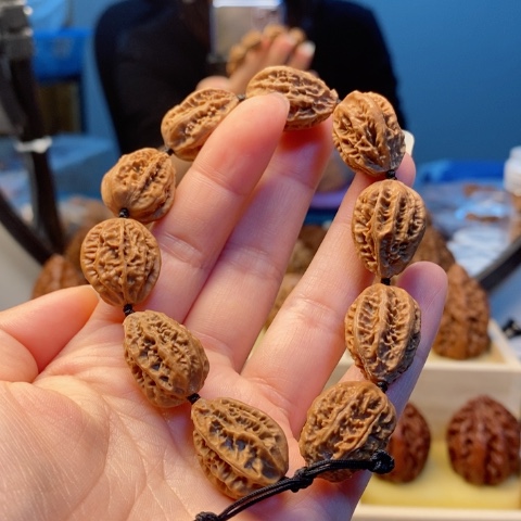 桃核把件东北秋子