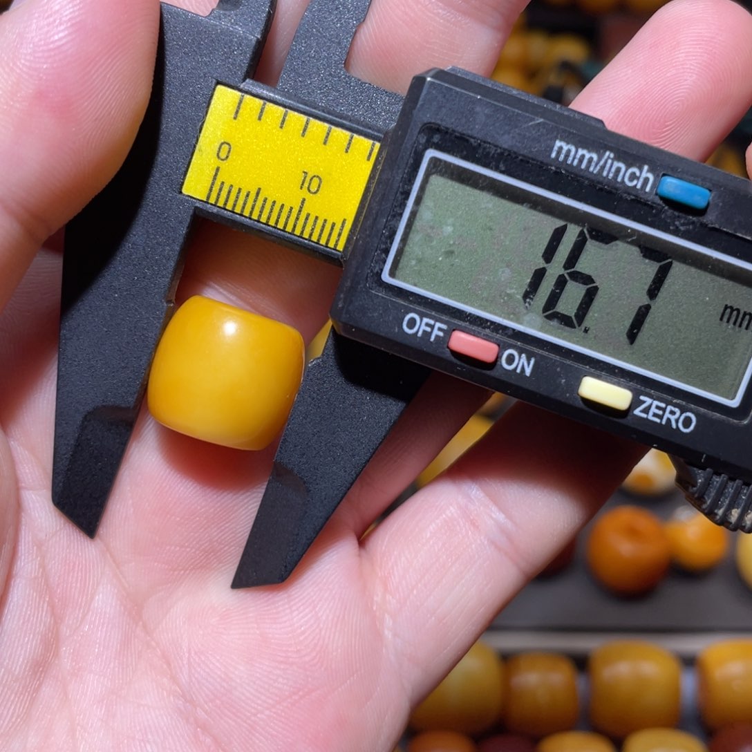 琥珀未镶嵌裸石墩子