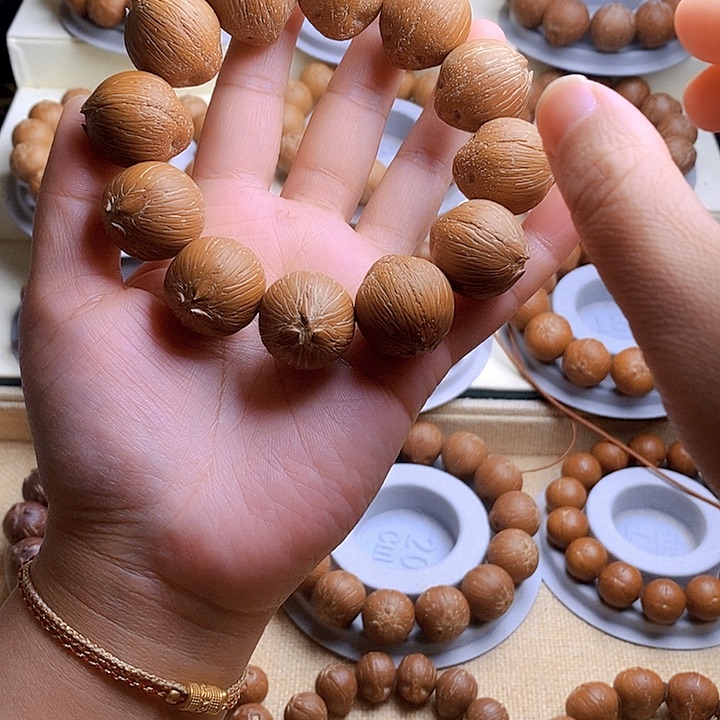 豫***龚紫金鼠手串紫金鼠尺寸23