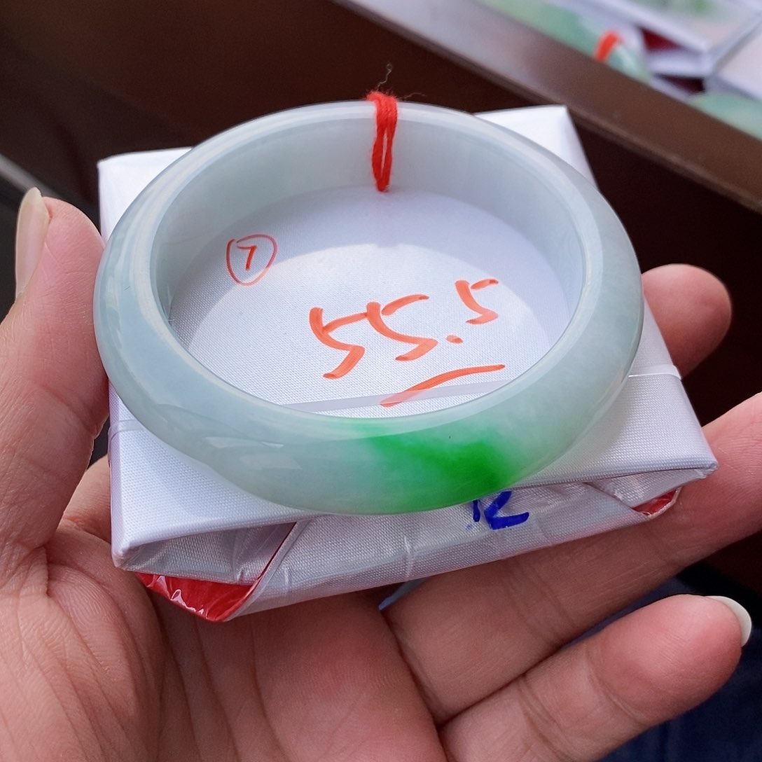 翡翠未镶嵌手镯7号链接