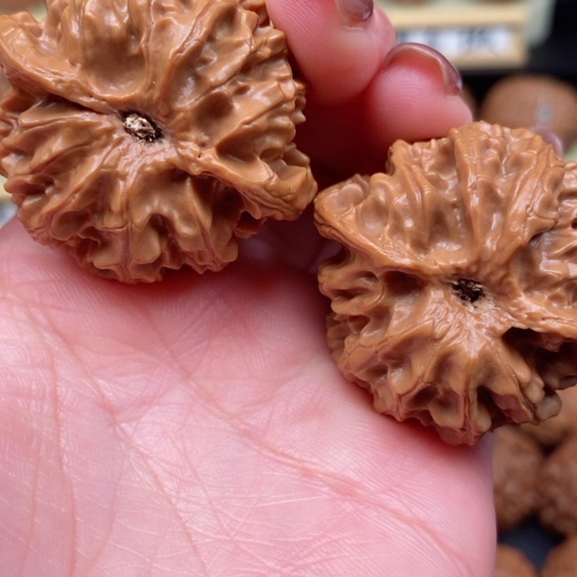 【闪购商品】文玩核桃吊坠苹果园40尺