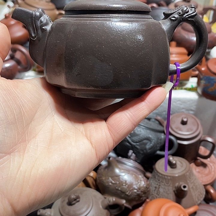 紫砂茶壶微瑕微笑
