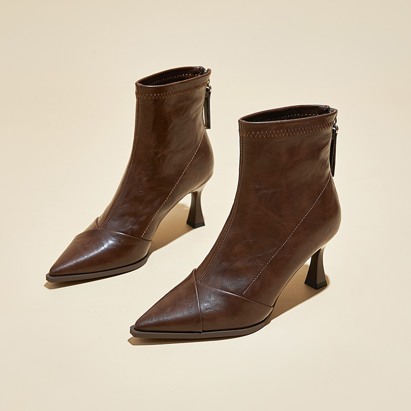 软皮小跟短靴女2025秋冬新款韩版百搭法式复古洋气尖头细跟瘦瘦靴