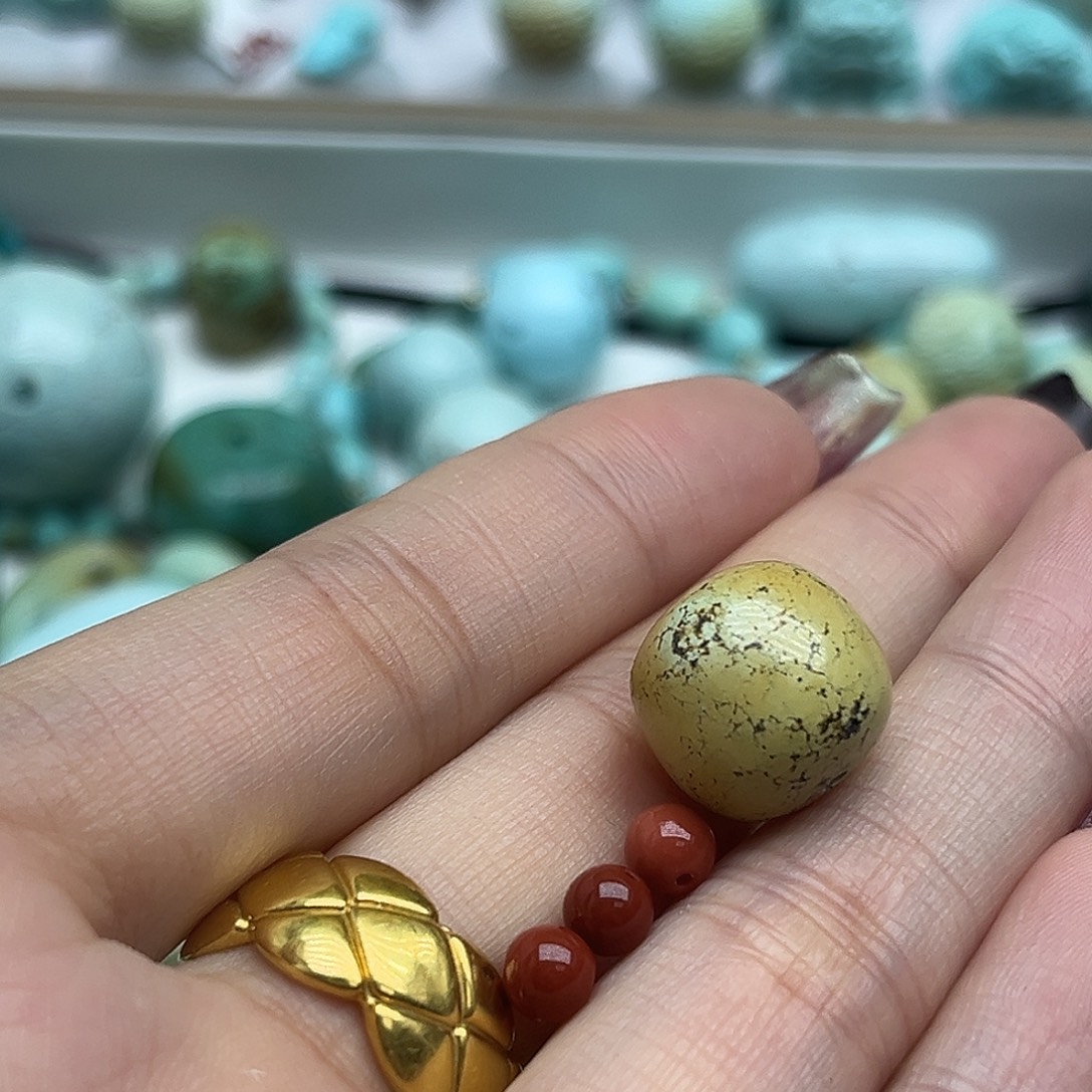 南红玛瑙未镶嵌珠宝奇石