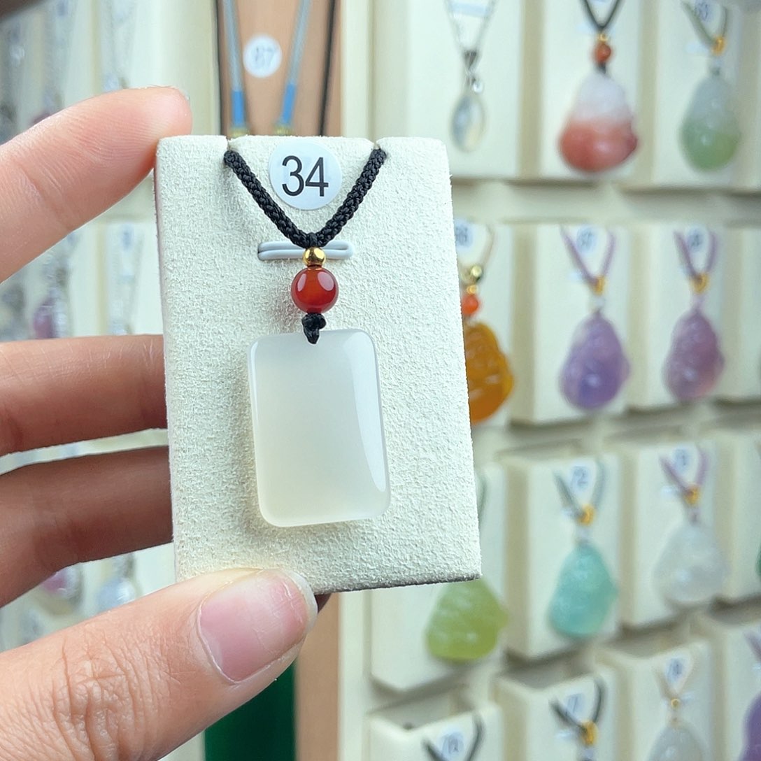 玛瑙/玉髓未镶嵌颈饰