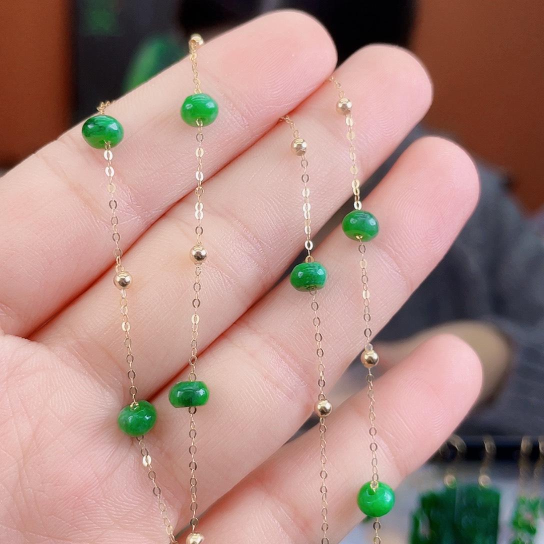 翡翠18K金镶嵌耳饰