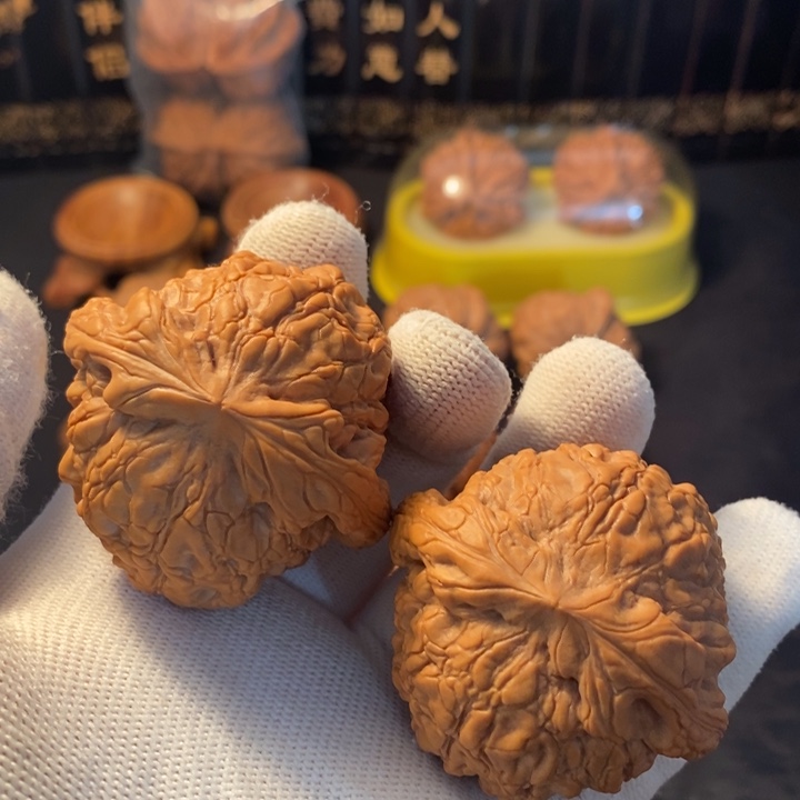 文玩核桃吊坠龙鼎49.5