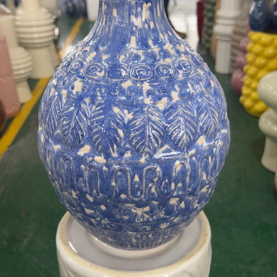 摆件1号高中低温陶瓷瓶（部分微瑕）