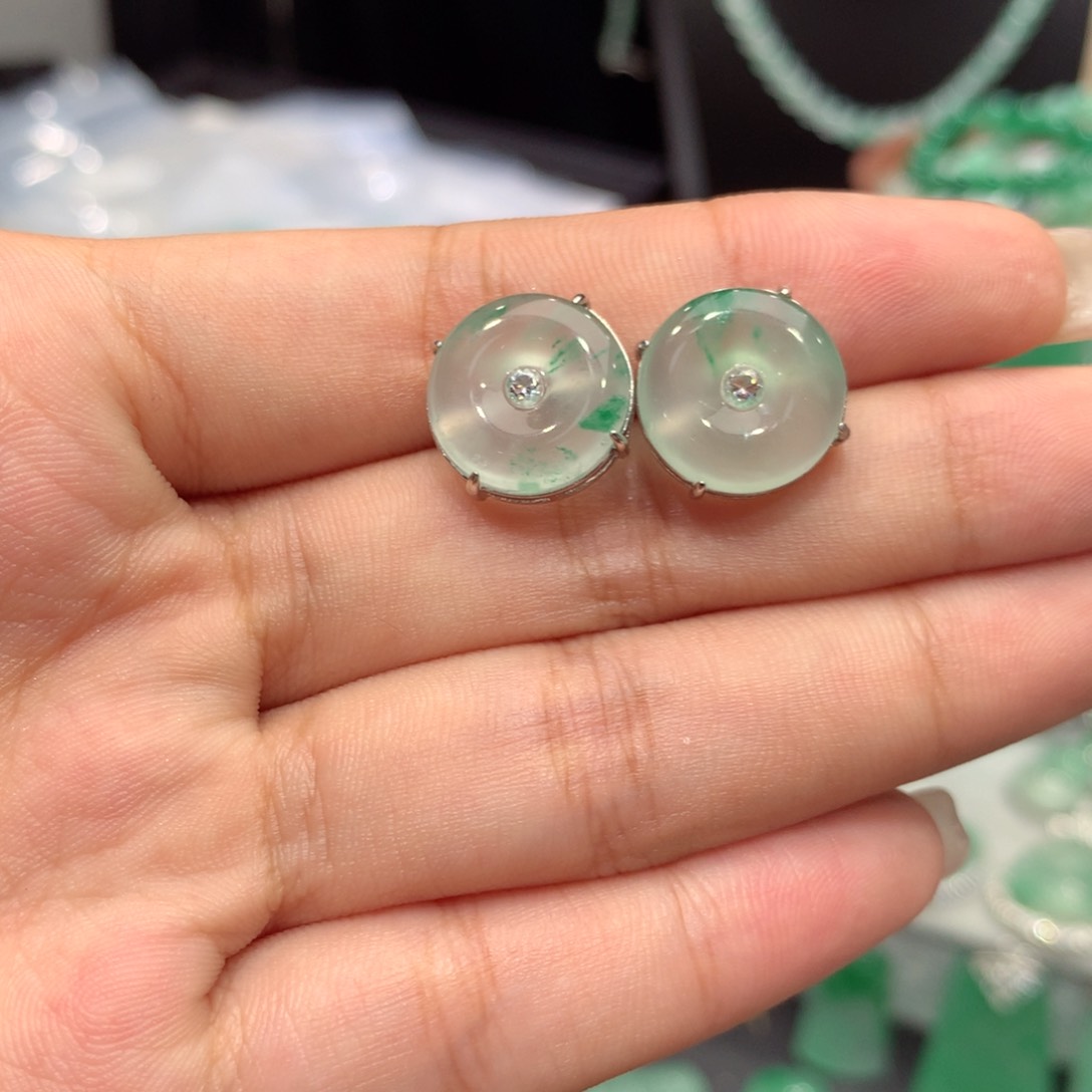 石英质玉（非洲翠）银S925镶嵌颈饰