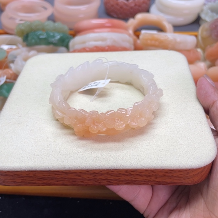 未镶嵌石英岩玉珠宝奇石安