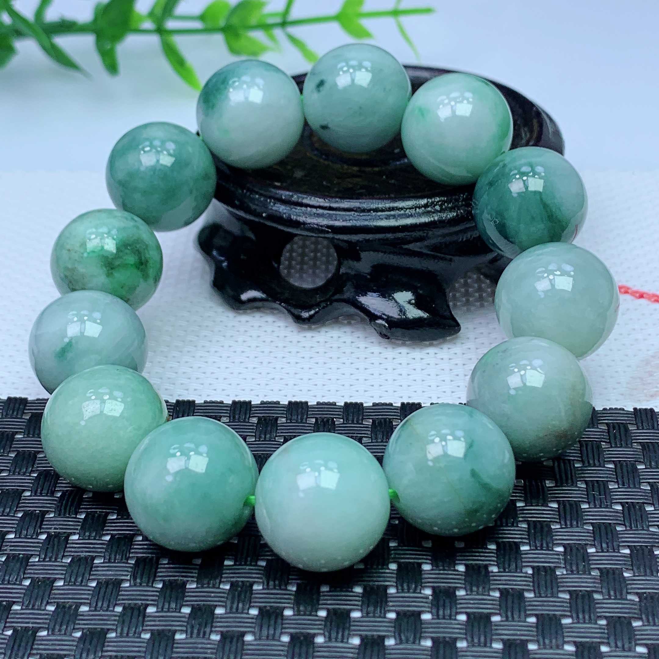 缅甸天然A货翡翠 飘花圆珠手串 珠大16+mm13 颗