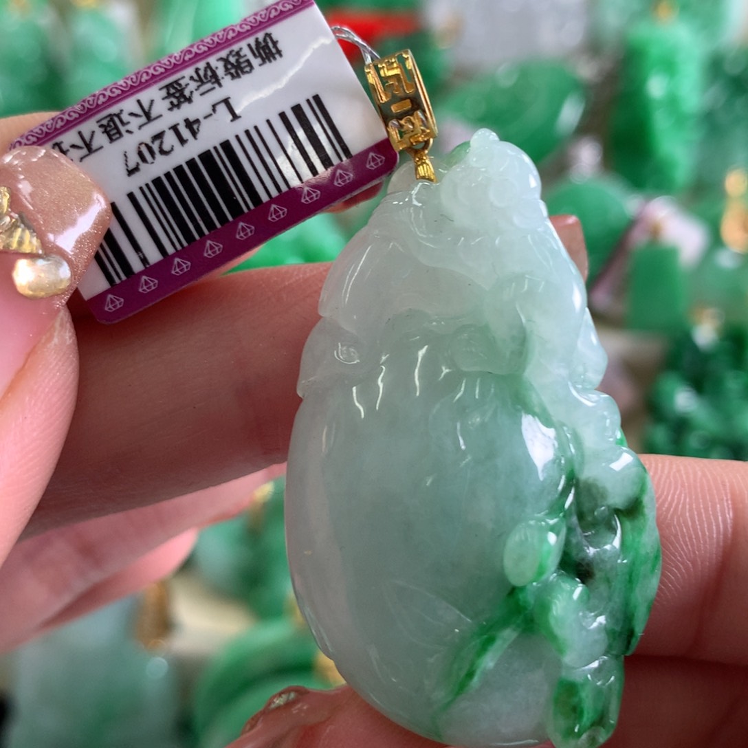翡翠吊坠(不含链)18K金镶嵌