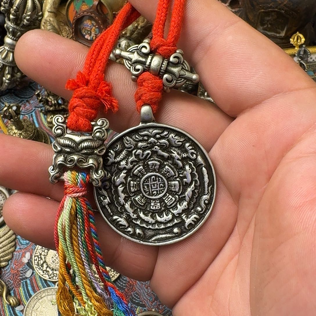 A***名藏式风格九宫八卦牌