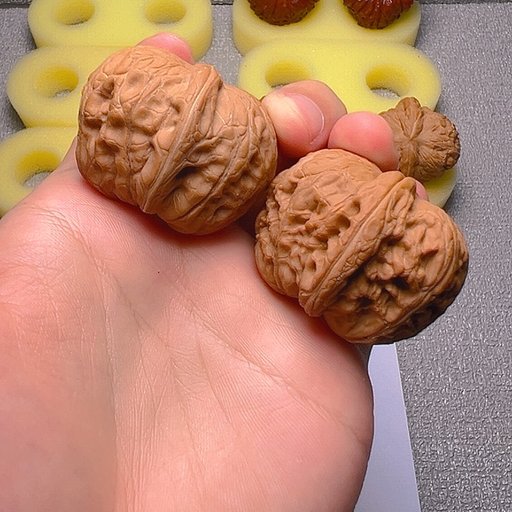 把件桃核醉***?元宝