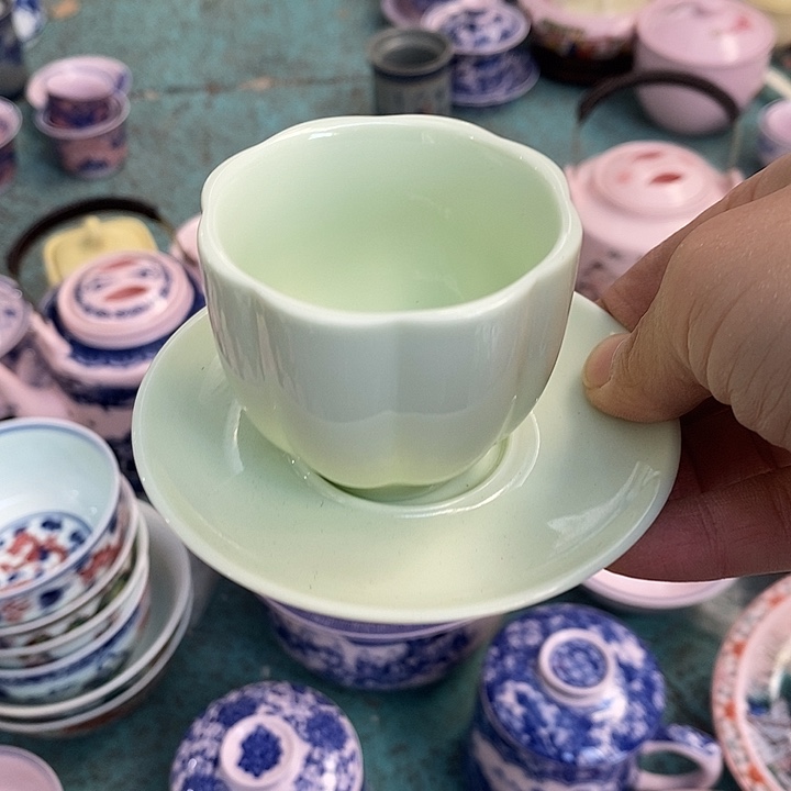 摆件陶绿稀土花口杯 一杯一碟