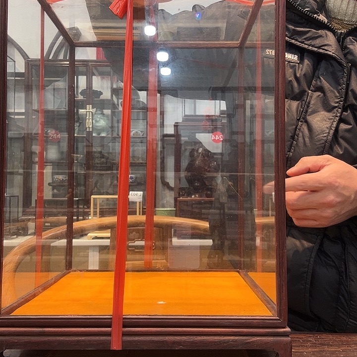 红酸枝木类蔡****》红酸枝玻璃罩909