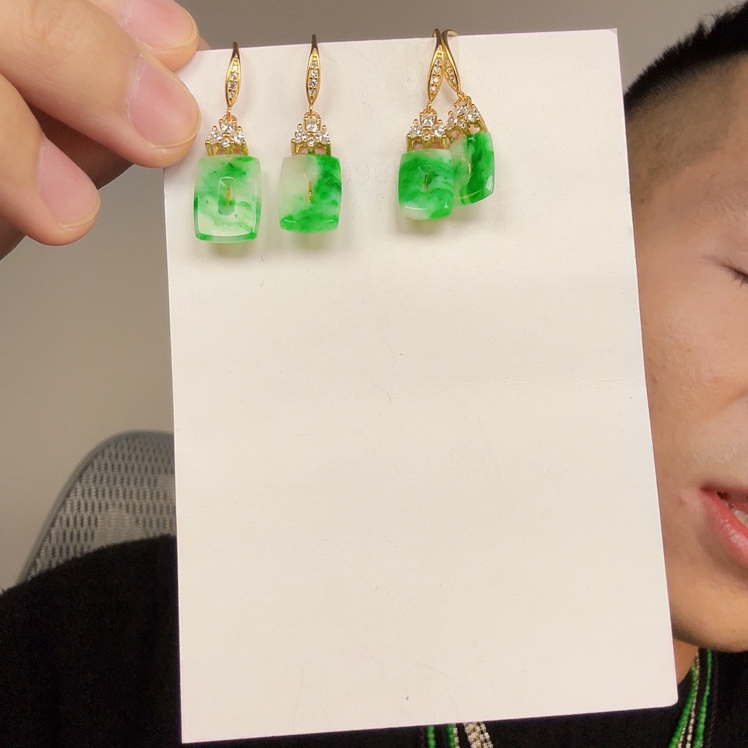 翡翠未镶嵌颈饰多样性发货一件