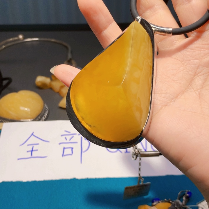 琥珀颈饰银S925镶嵌波兰设计款琥珀蜜蜡