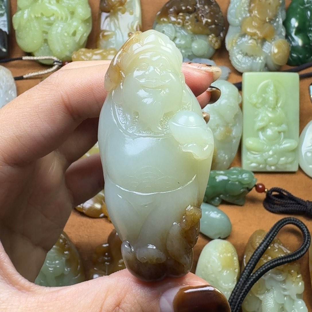 和田玉颈饰未镶嵌