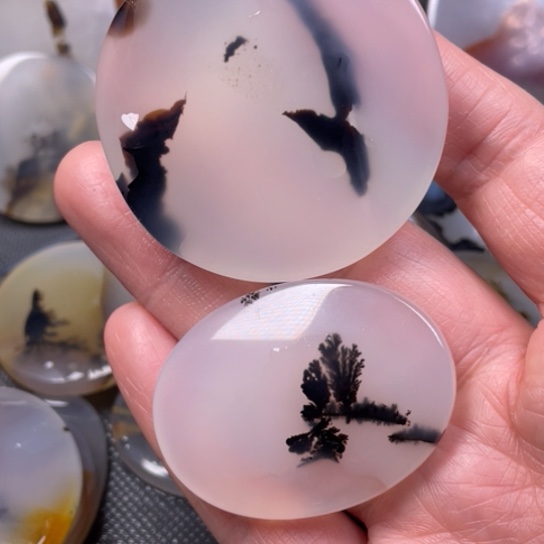 玛瑙/玉髓吊坠(不含链)未镶嵌赏****?