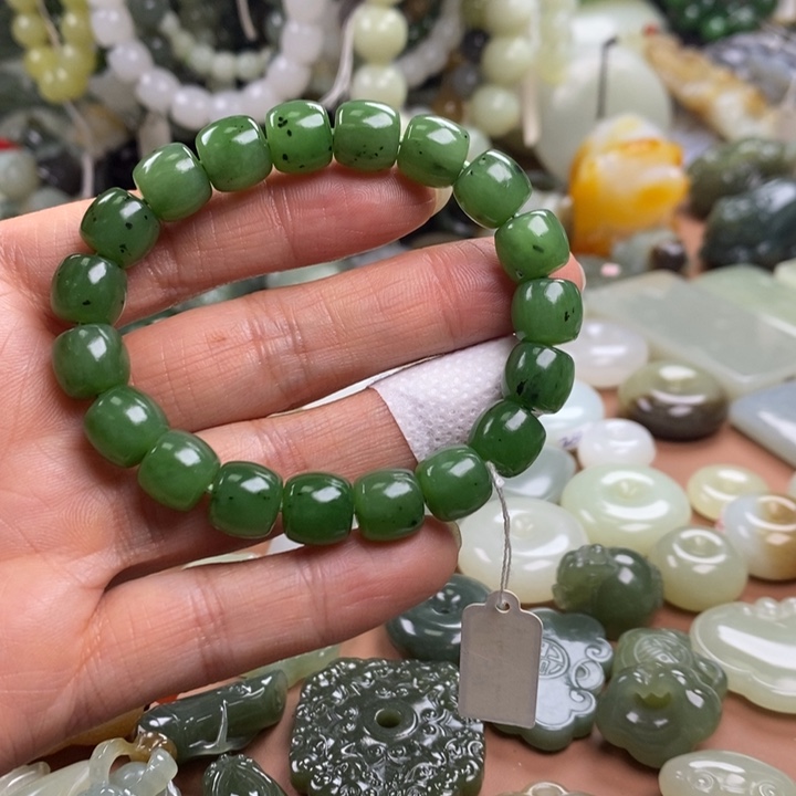 和田玉未镶嵌颈饰予