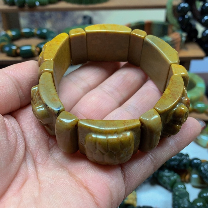 和田玉珠宝奇石未镶嵌以****?