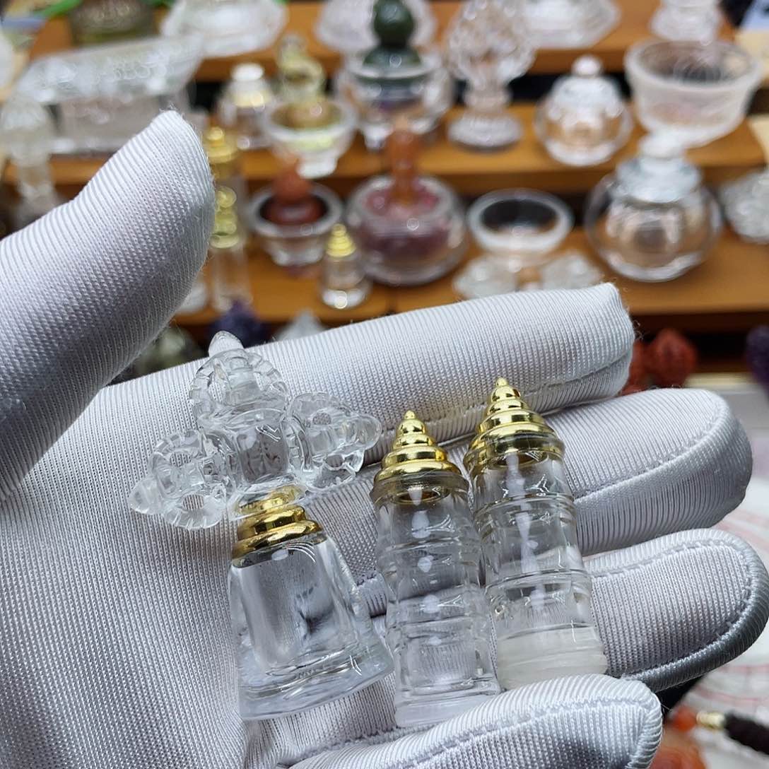 水晶颈饰未镶嵌观****嘉吊坠
