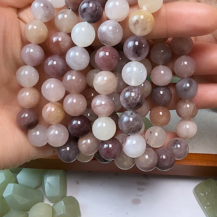 和田玉（糖玉）颈饰未镶嵌