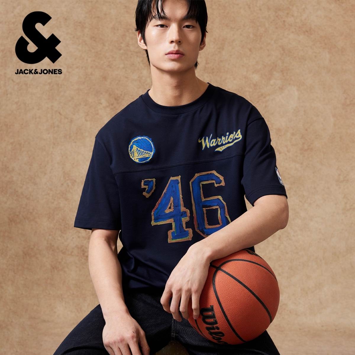 【NBA联名】杰克琼斯夏季男装T恤宽松罗纹圆领短袖精致数字图案潮流