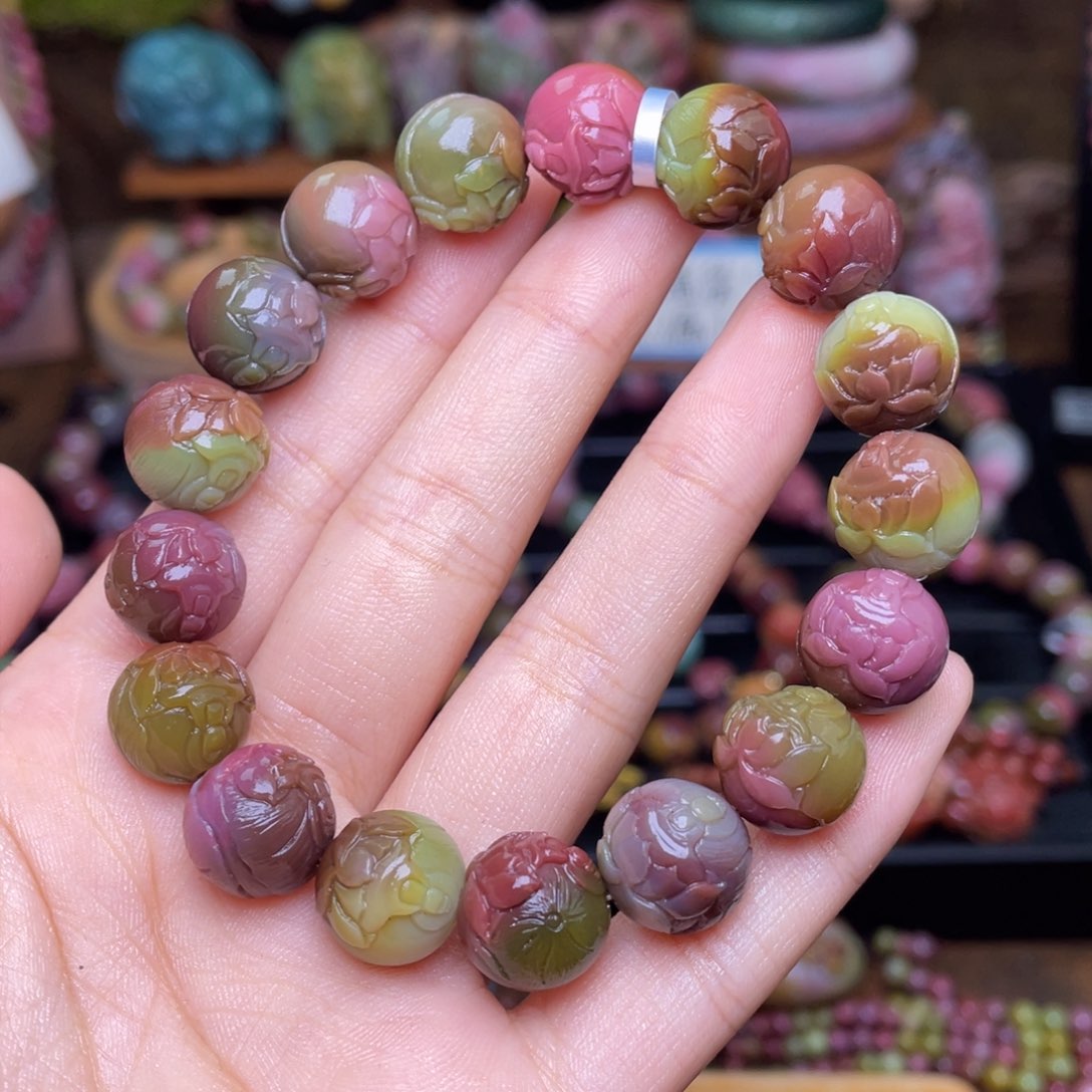 玛瑙/玉髓珠宝半成品未镶嵌盐源玛瑙悟道荷花西瓜老矿料手串