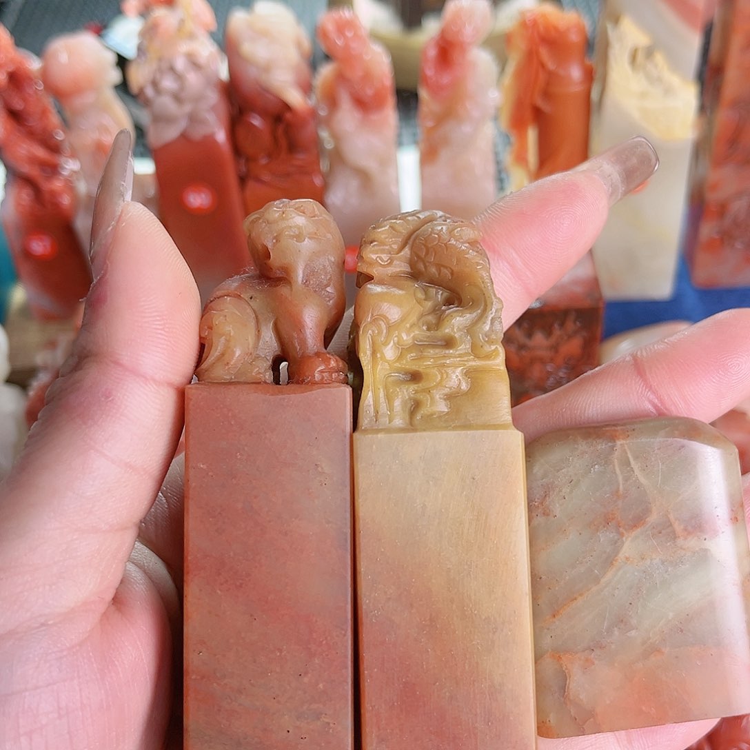 寿山石印石龙戏珠