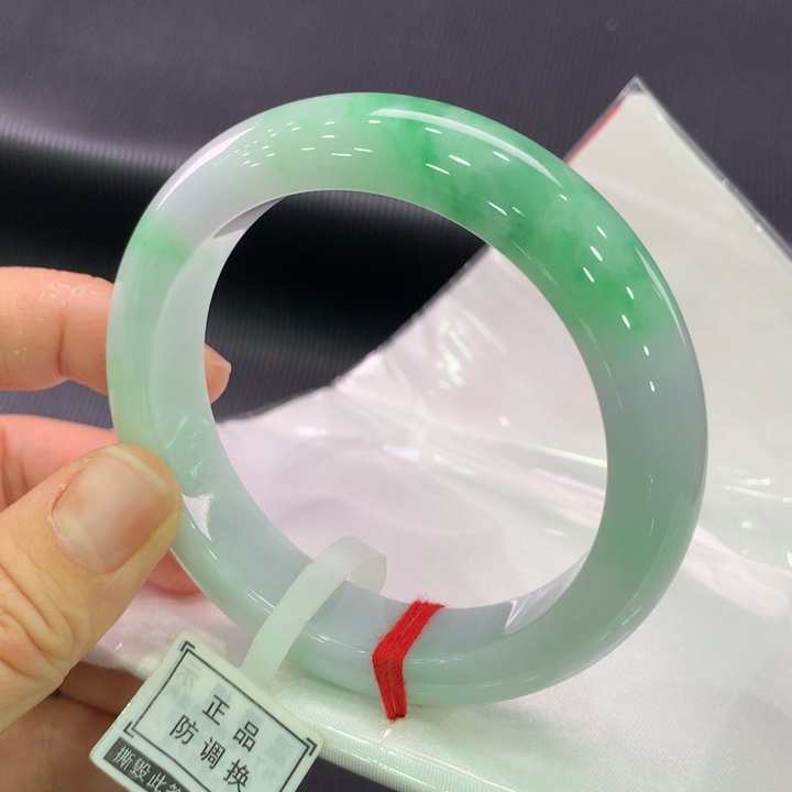 翡翠未镶嵌手镯正圈57-58