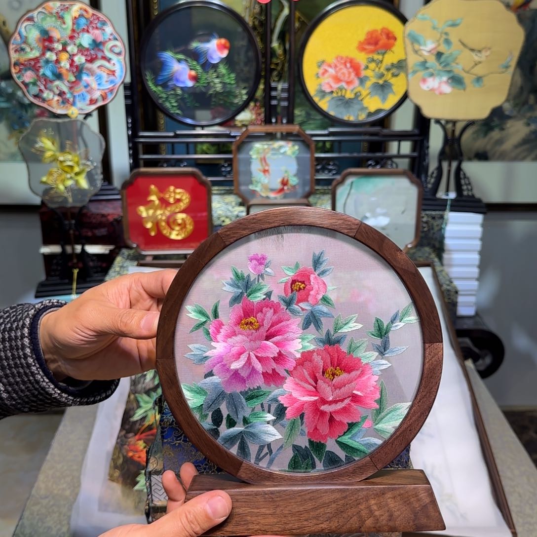 刺绣刺绣工艺精湛