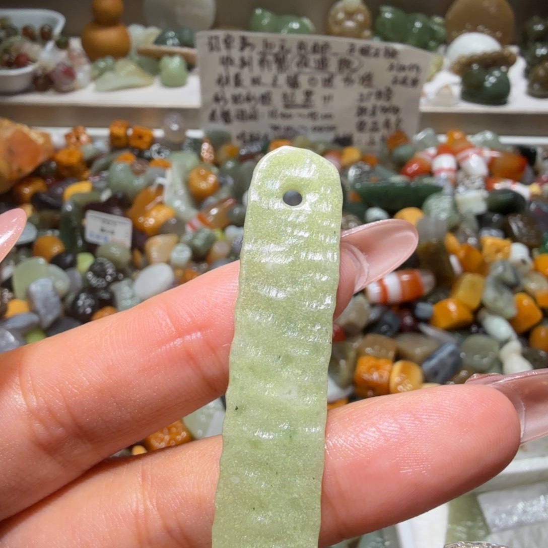 和田玉未镶嵌珠宝奇石