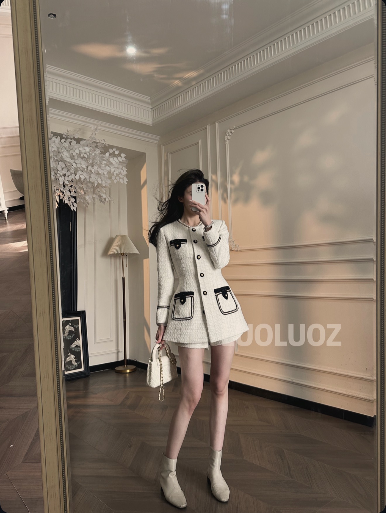 LUOLUOZ【见习爱神】羽绒绝美收腰短款上衣外套＋短裤两件套JF1151